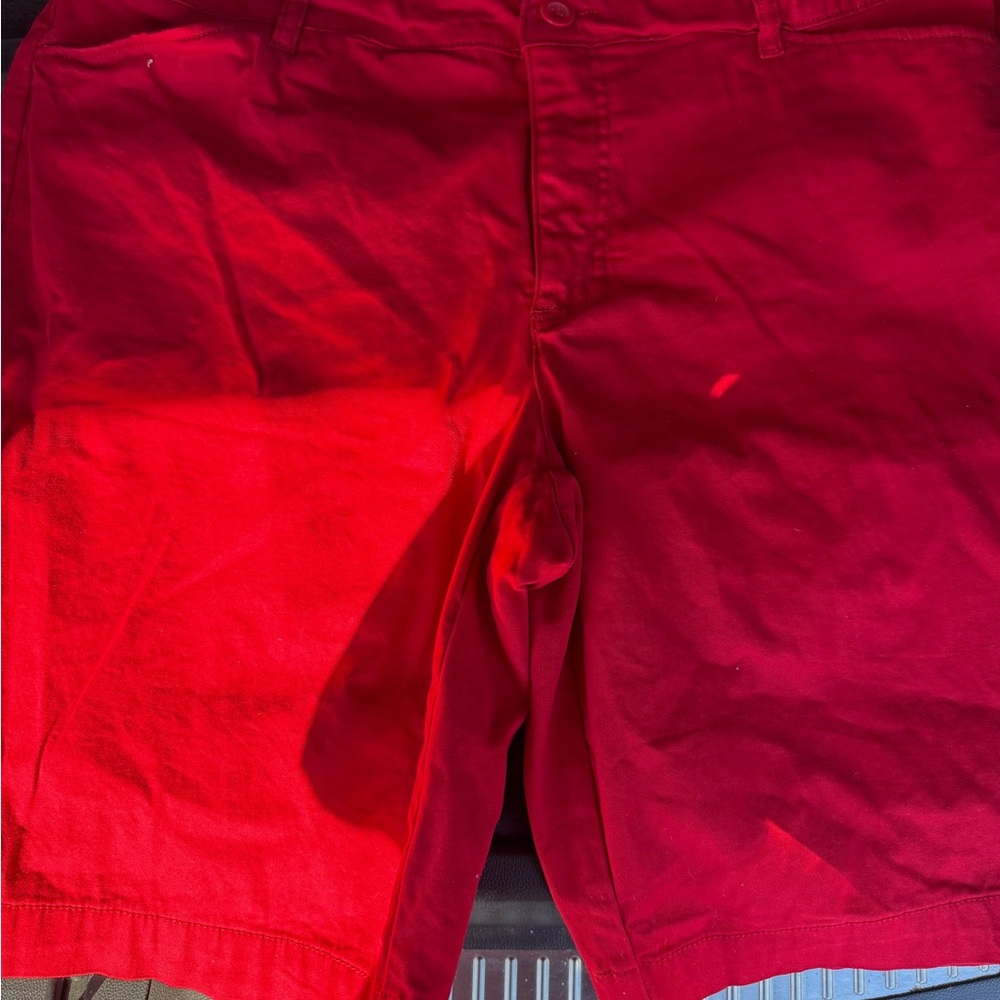 St. John's Bay Women Vibrant Red Flat Front Bermuda Shorts 16w. Exc condition